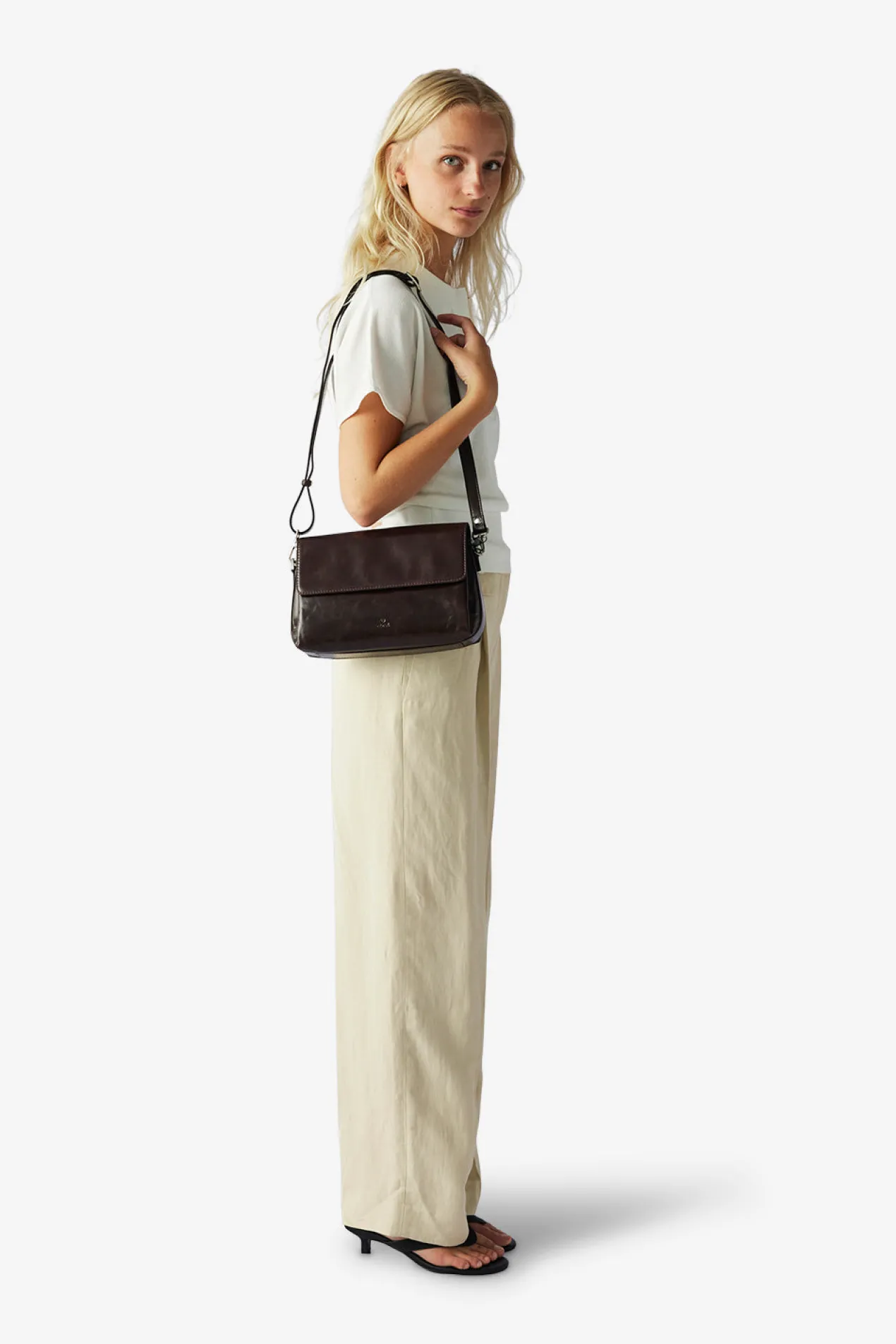 Salerno shoulder bag Signe Dark brown
