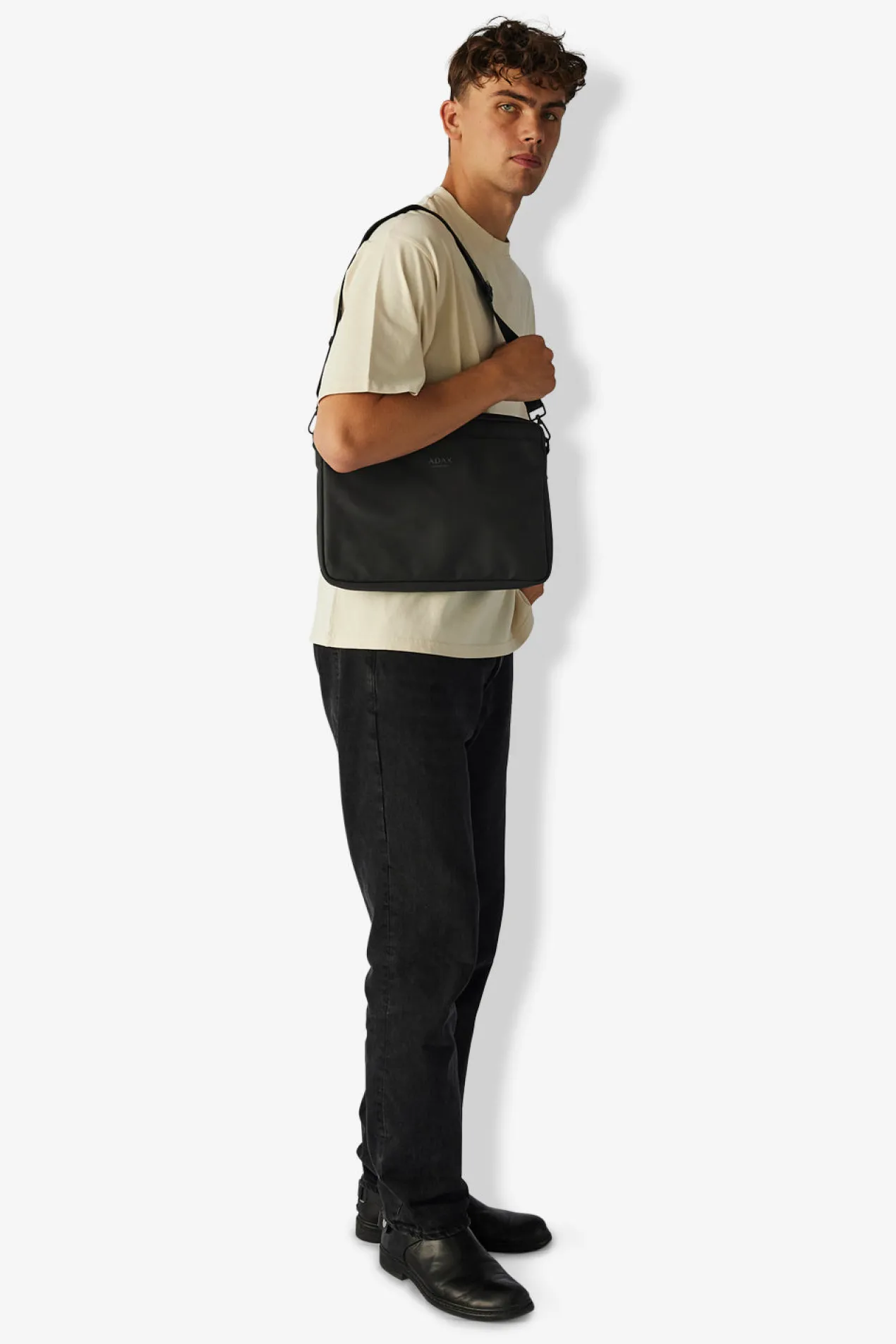 Senna portfolio Juno Black